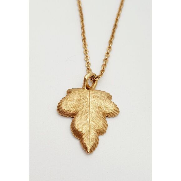 Vintage Avon Etched Leaf Faceted Clear Rhinestone Gold Tone Necklace 15" EVC - Picture 4 of 10